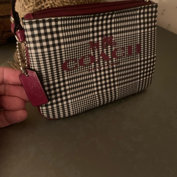 COACH wristlet / mini bag, black plaid vinyl, maroon leather strap and lettering - Picture 3 of 8